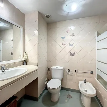 Apartment Achada 1 Bedroom In *